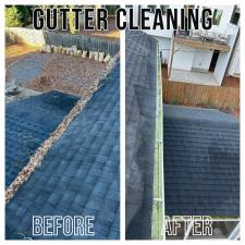 Exceptional-Gutter-Cleaning-in-Charlotte-Transforming-Homes-with-RL-Professional-Cleaning 2